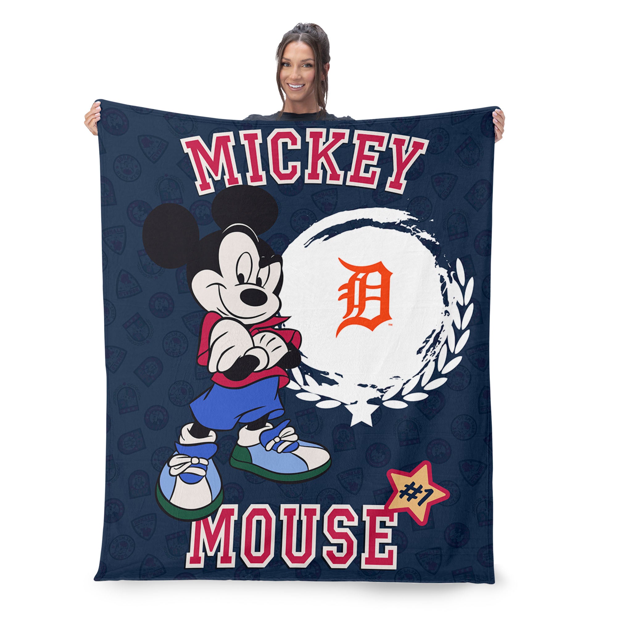 MLB Detroit Tigers Disney Mickey Mouse Baller Navy Silk Touch Throw Blanket 46x60 inches