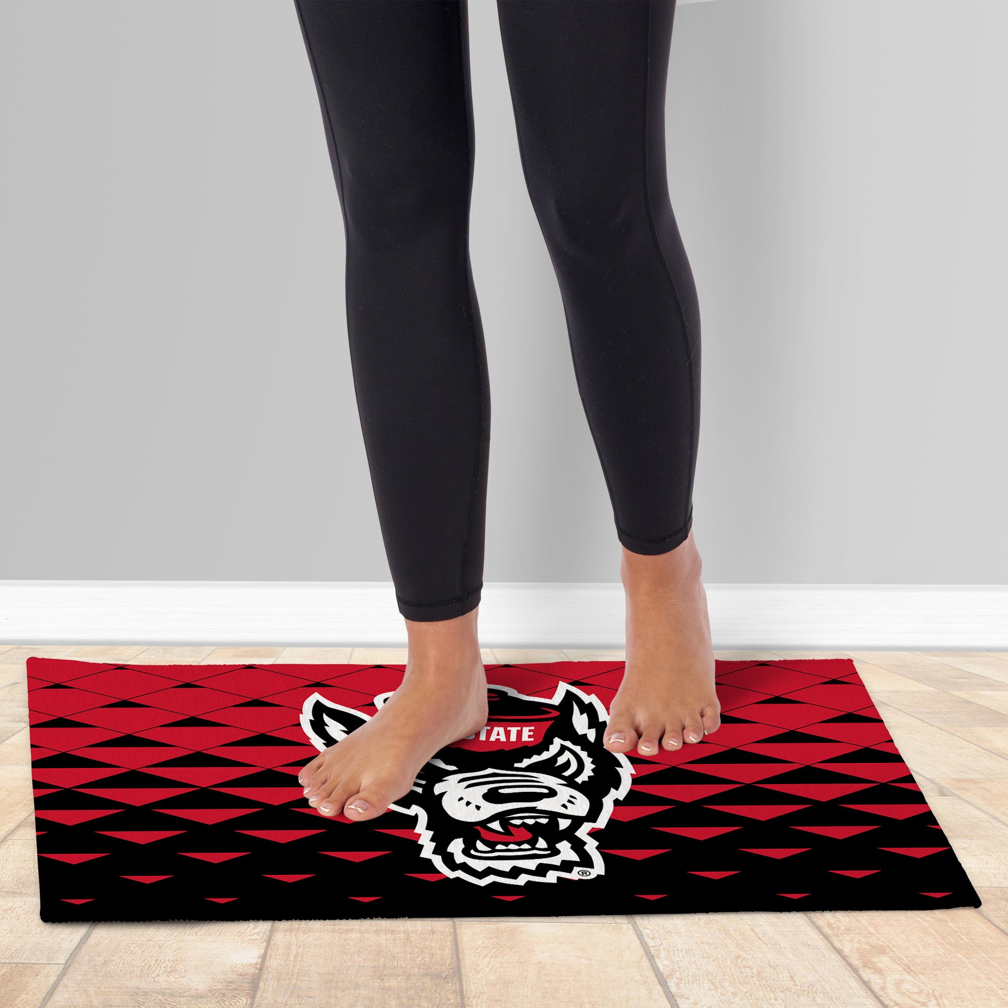 NC State Wolfpack NCAA Dropzone Washable Rug 20X32 Inches