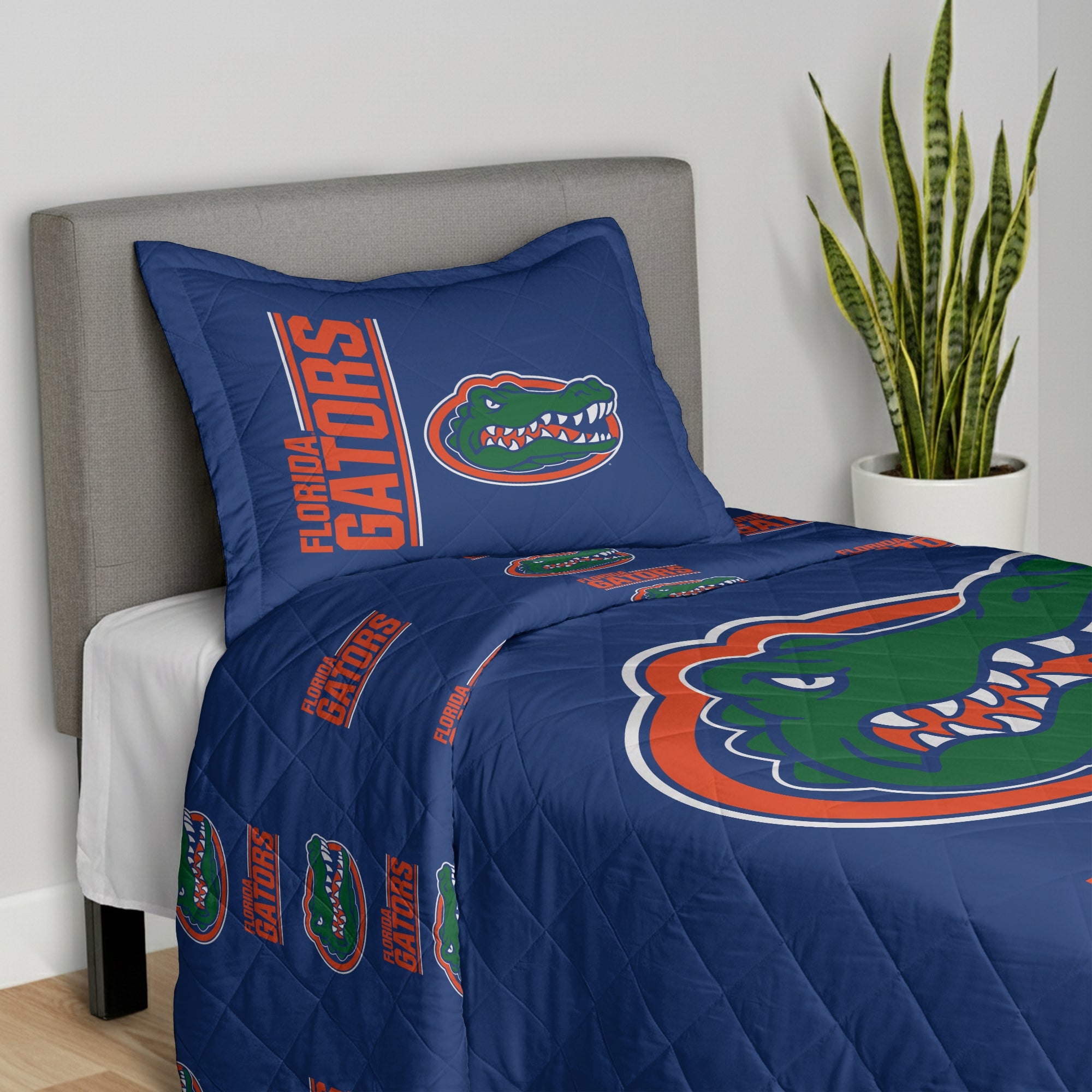 NCAA University of Florida Gators Summarize Quilted Throw Blanket and Sham Set 60×90 inches