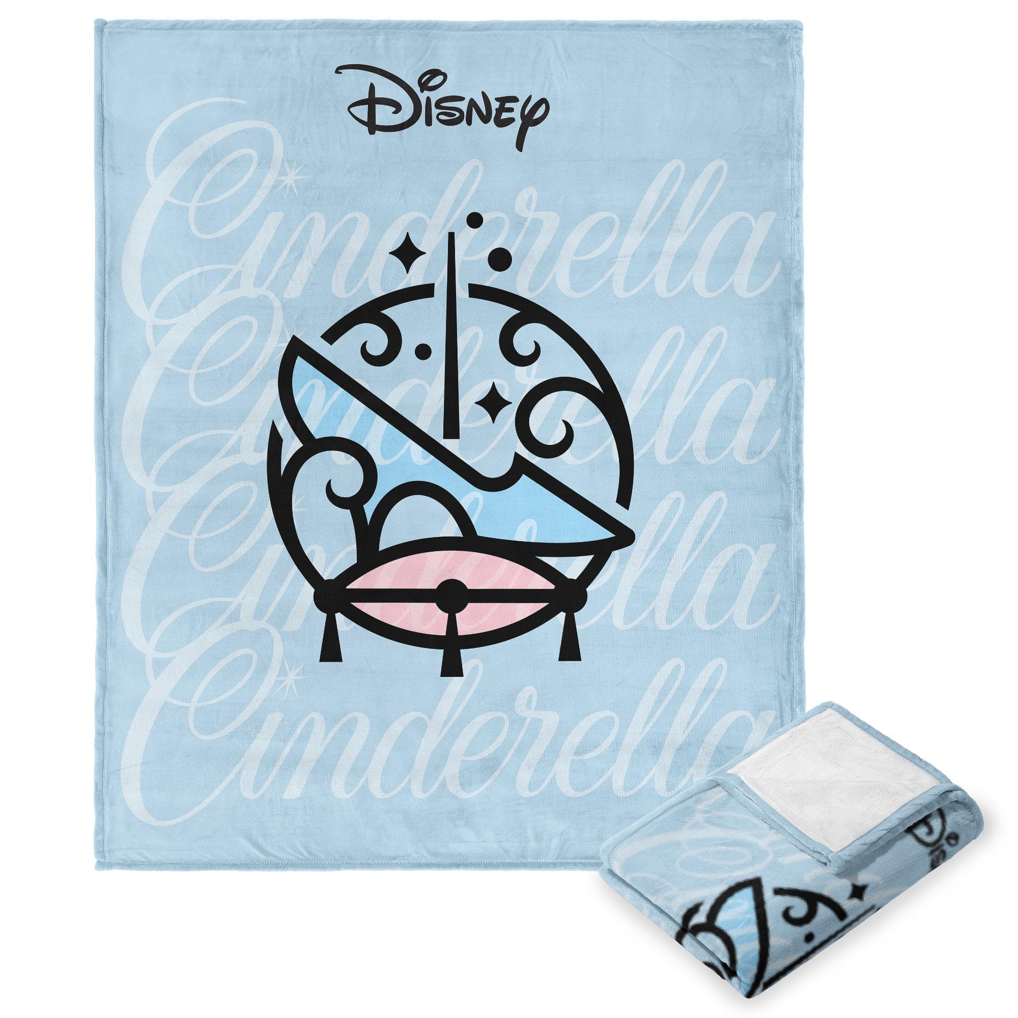 Disney Princesses Iconic Cinderella Silk Touch Throw Blanket 50x60 Inches