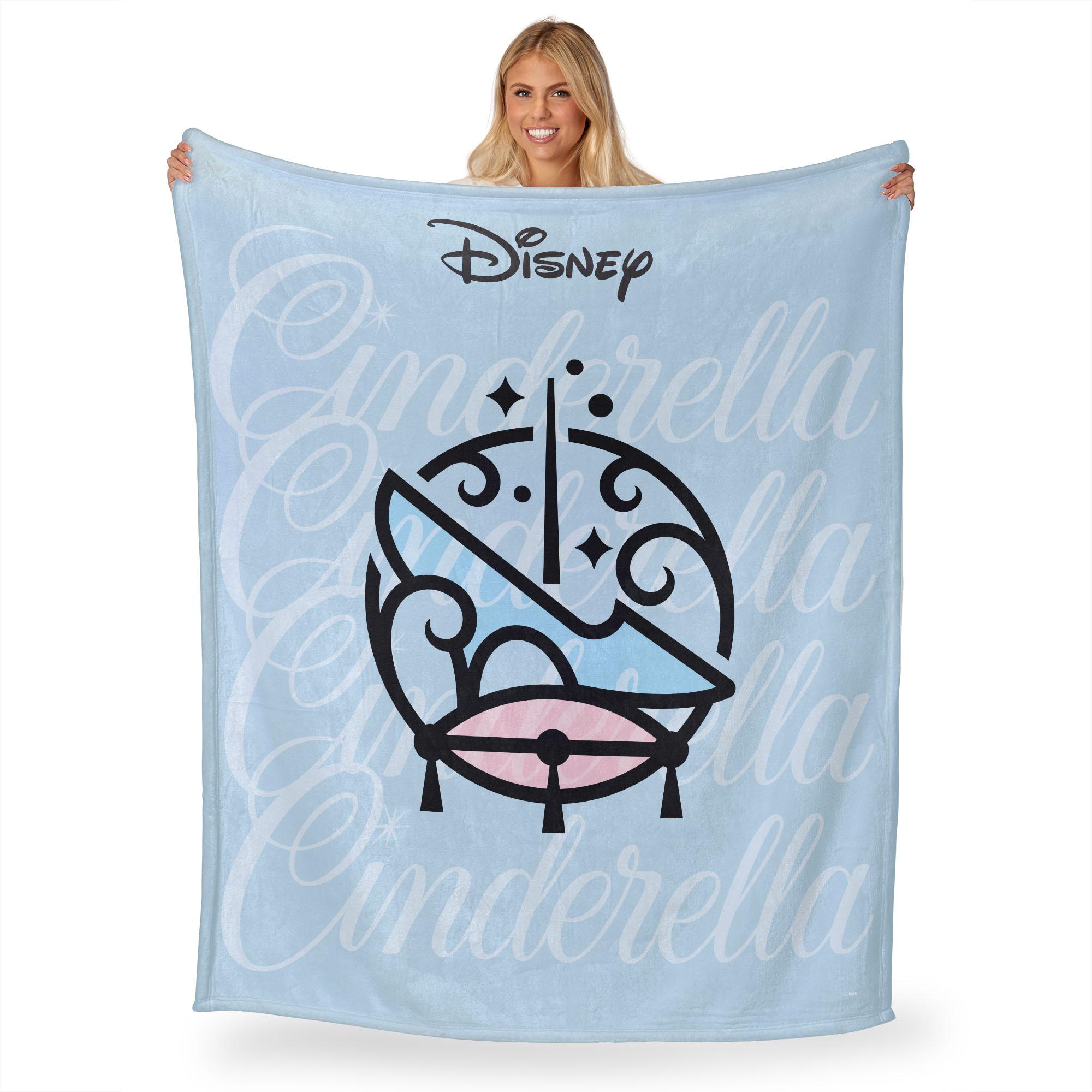 Disney Princesses Iconic Cinderella Silk Touch Throw Blanket 50x60 Inches