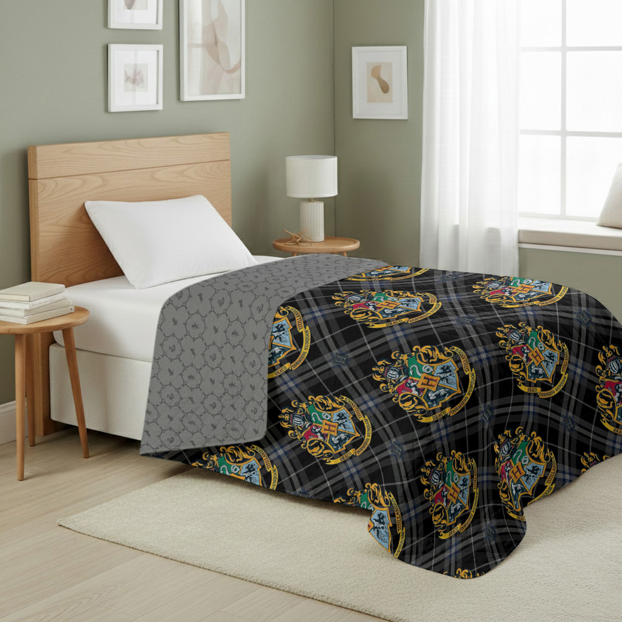 Harry Potter Preppy Hogwarts Reversible Quilted Throw 60x80 inches