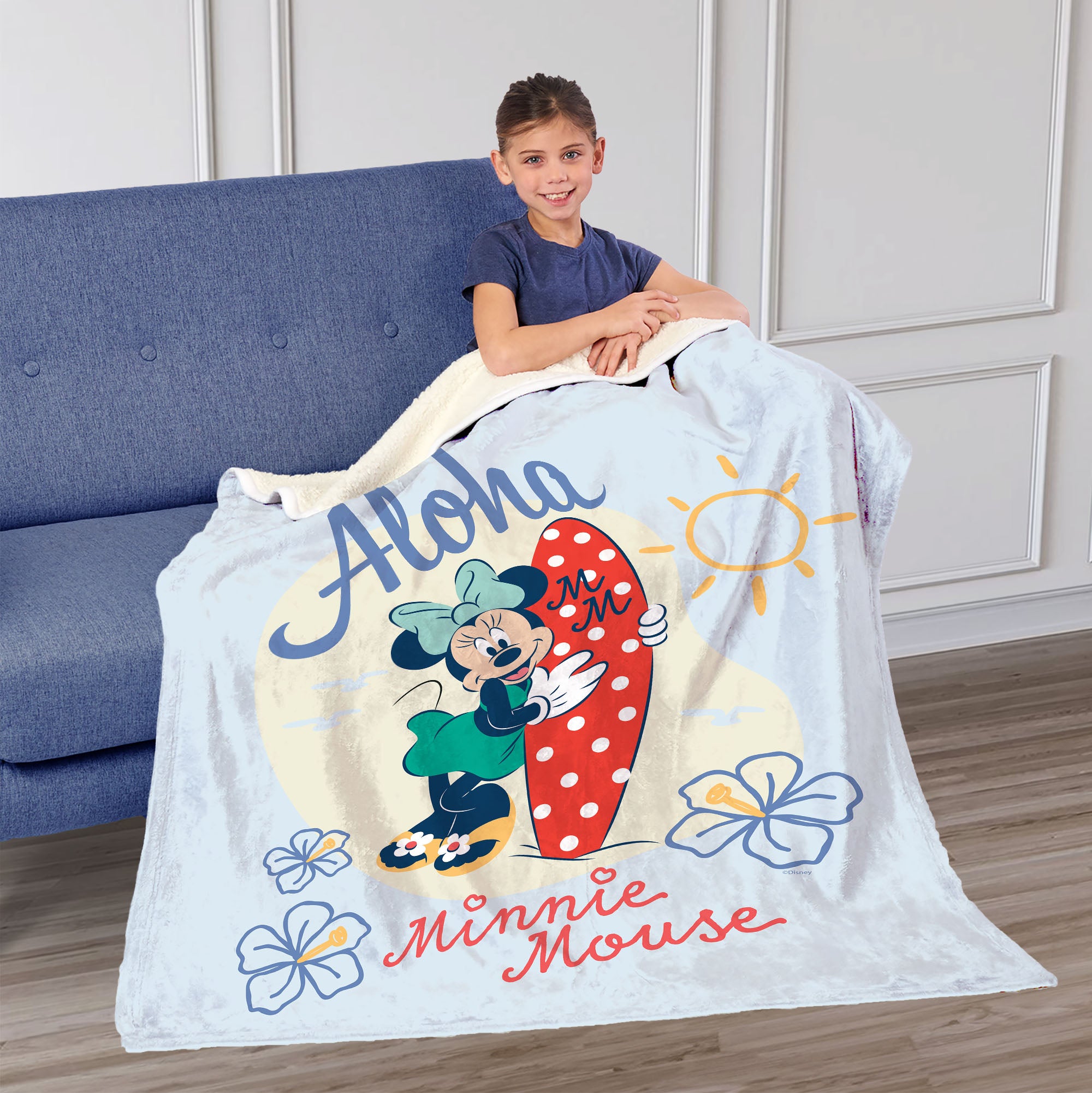 Disney Mickey & Friends Aloha Minnie Silk Touch Sherpa Throw Blanket 50x60 Inches