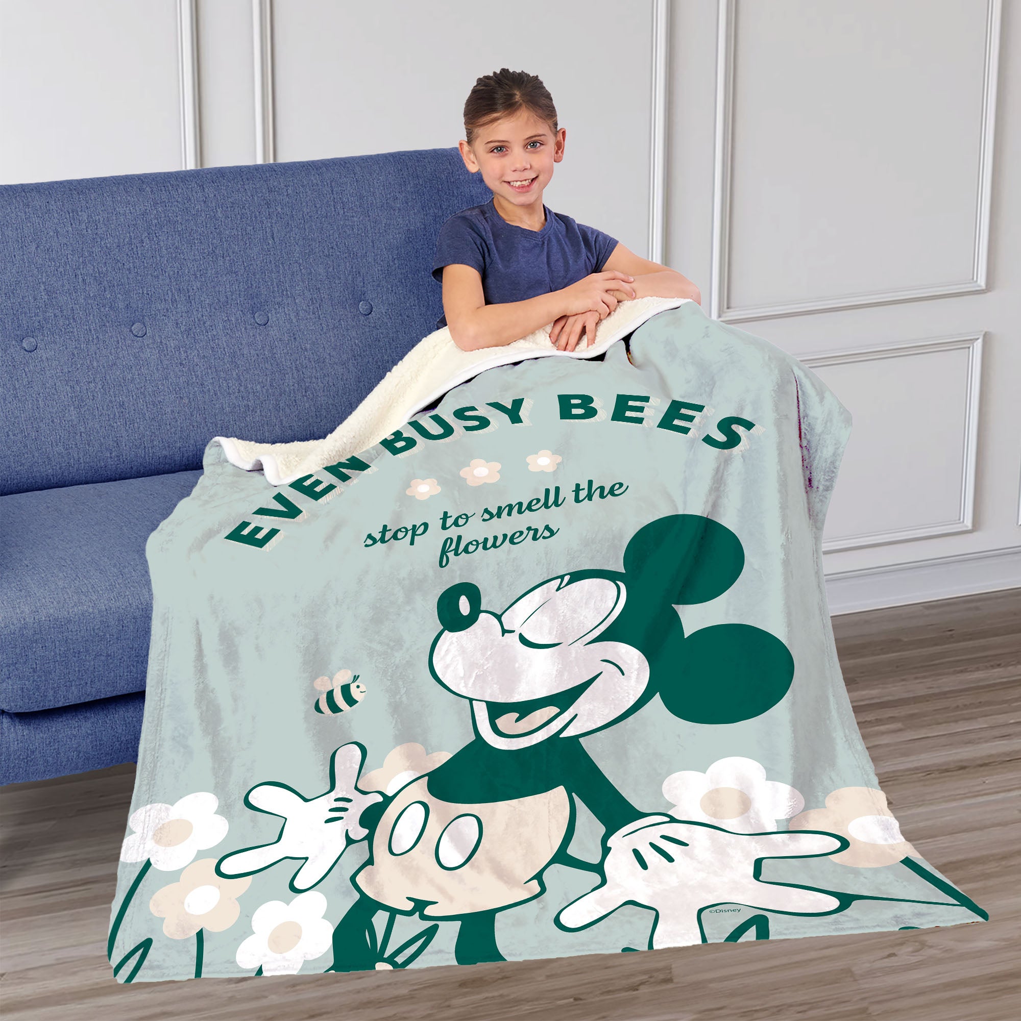 Disney Mickey Mouse Even Busy Bees Silk Touch Sherpa Throw Blanket 50x60 Inches