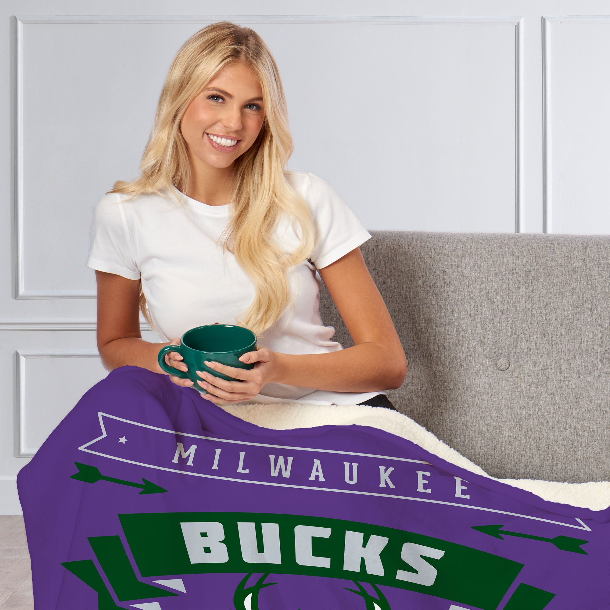 NBA Milwaukee Bucks Hardwood Classics Silk Touch Sherpa Throw Blanket 50x60 Inches