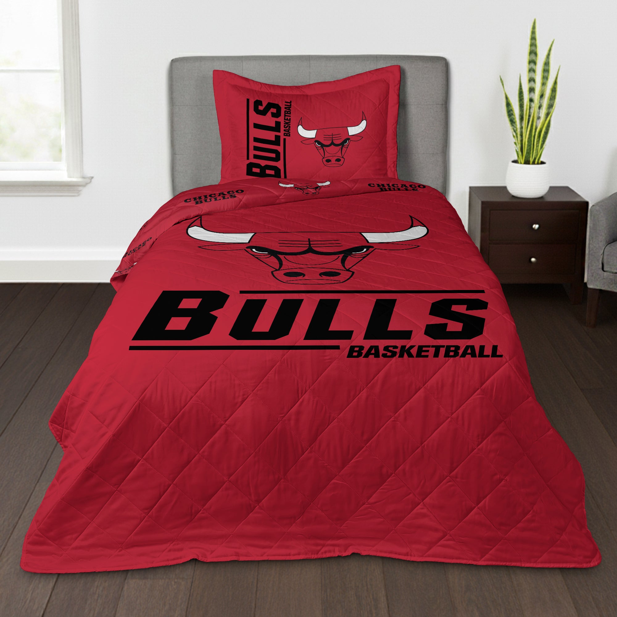 NBA Chicago Bulls Summarize Quilted Throw Blanket and Sham Set 60×80 inches