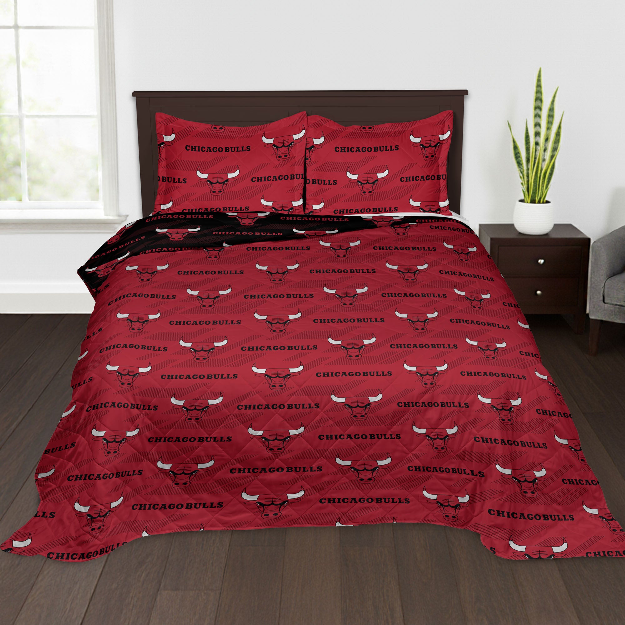 NBA Chicago Bulls Motion Vector Quilted Throw Blanket and Sham Set 90x90 inches