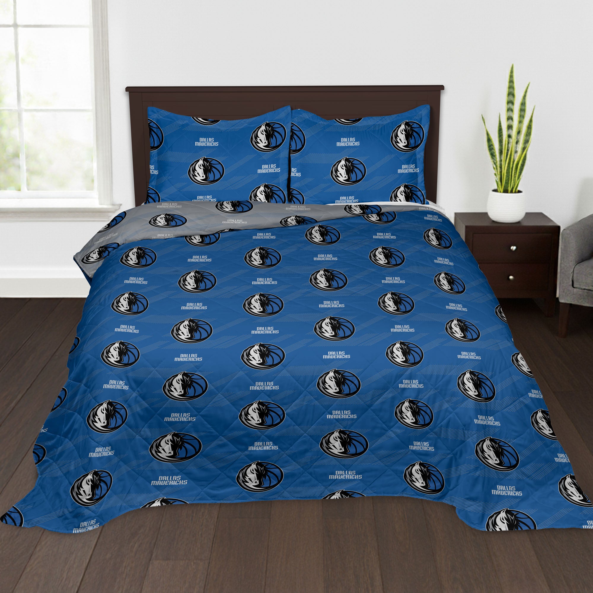 NBA Dallas Mavericks Motion Vector Quilted Throw Blanket and Sham Set