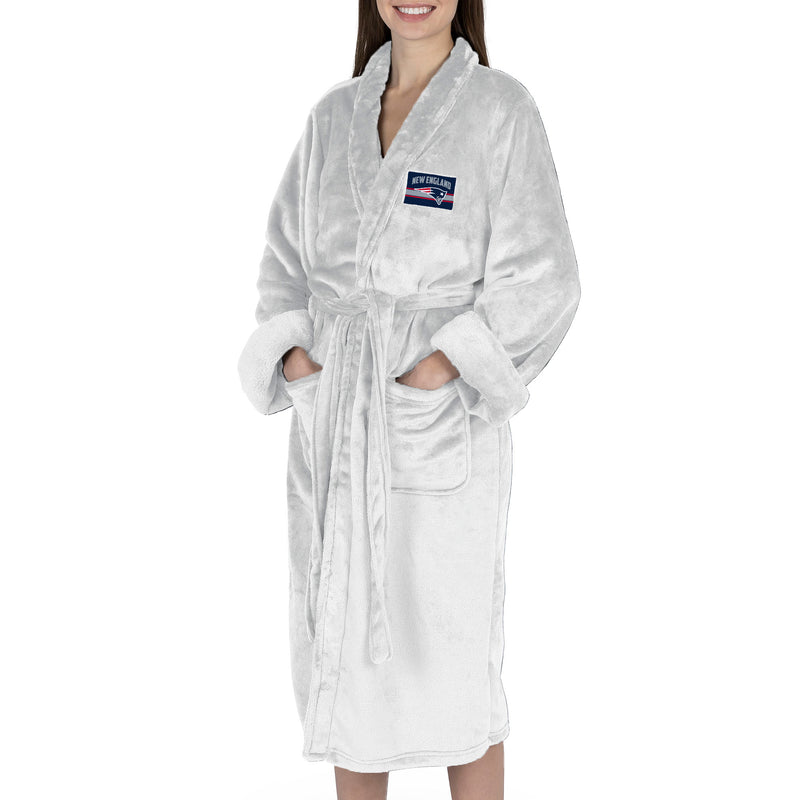 New England Patriots NFL Rollout Silk Touch Robe Small/Medium