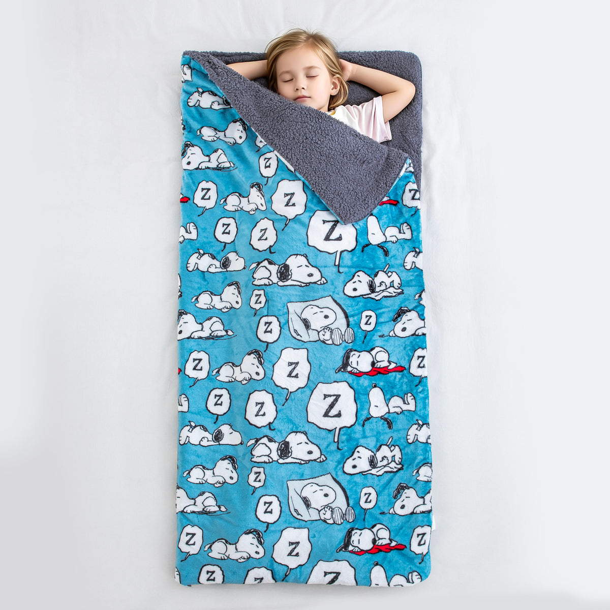 Peanuts Sleepy Snoopy Silk Touch Slumber Bag