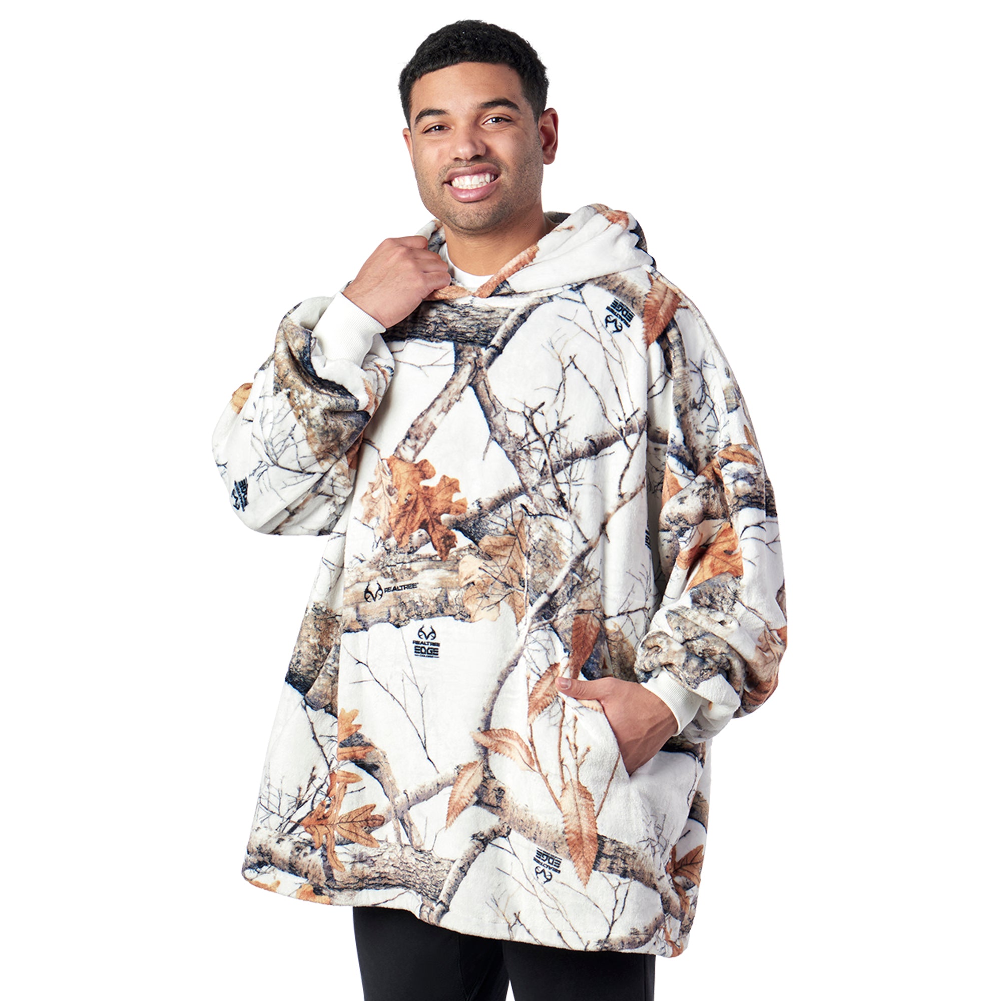 Realtree APX Snow Silk Touch Hoodler 32 x 28.5 inches