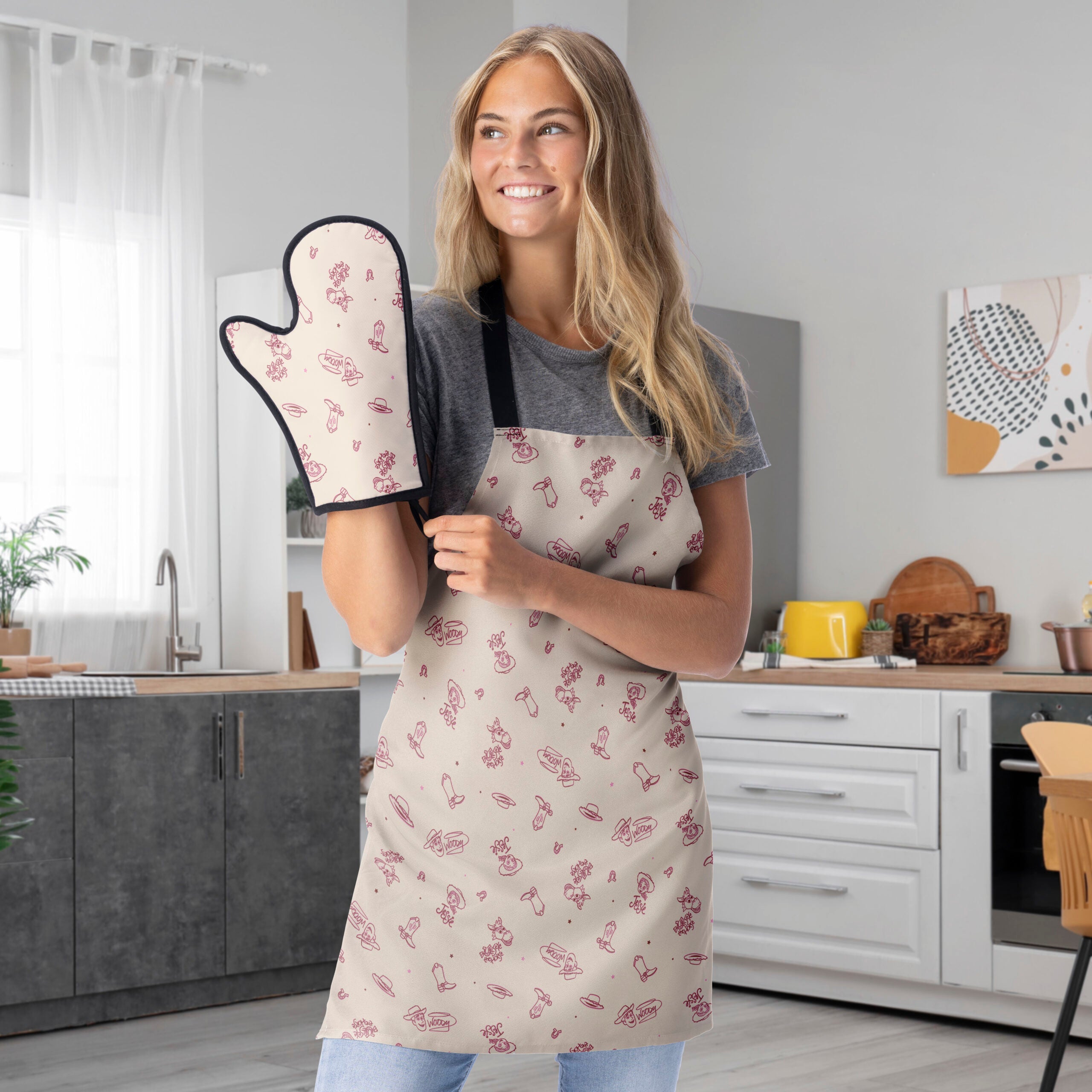 Pixar Toy Story Beige Cowboy Apron & Mitt Set