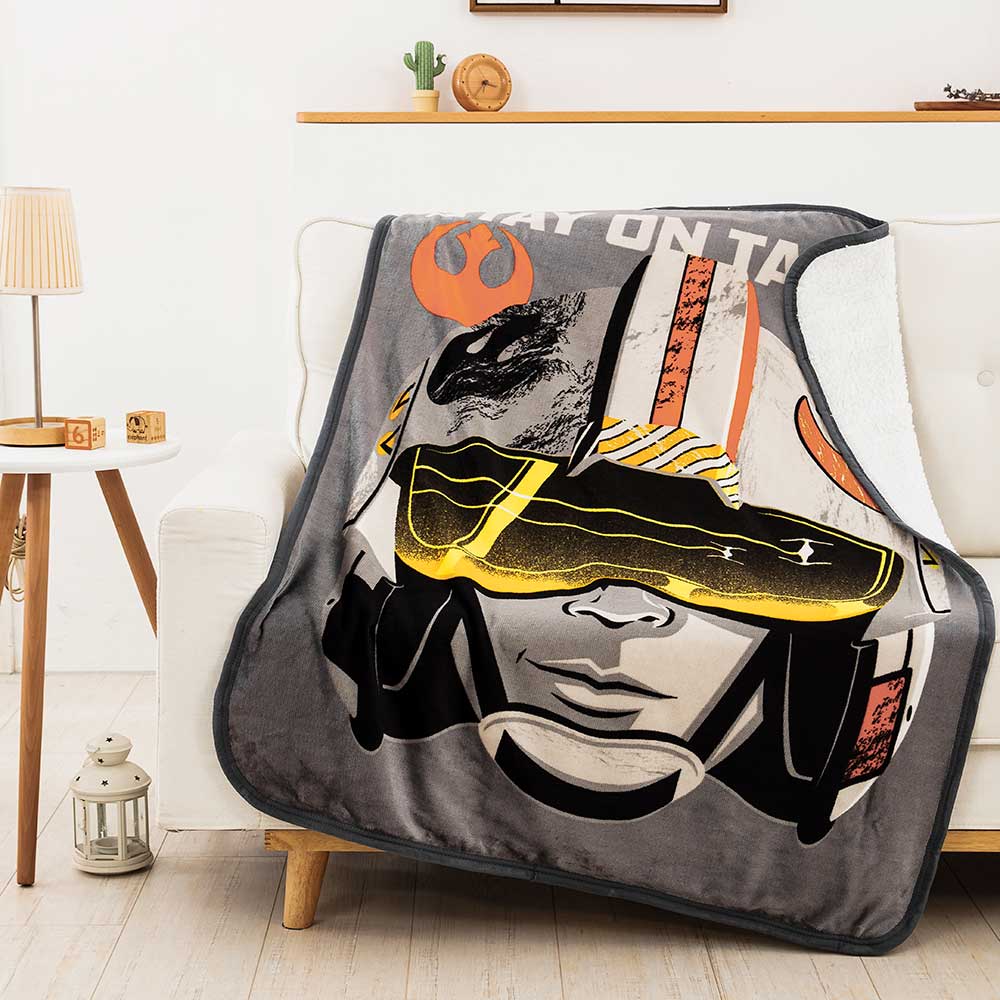 Disney Star Wars Classic Visor View Silk Touch Sherpa Throw Blanket 40x50 Inches