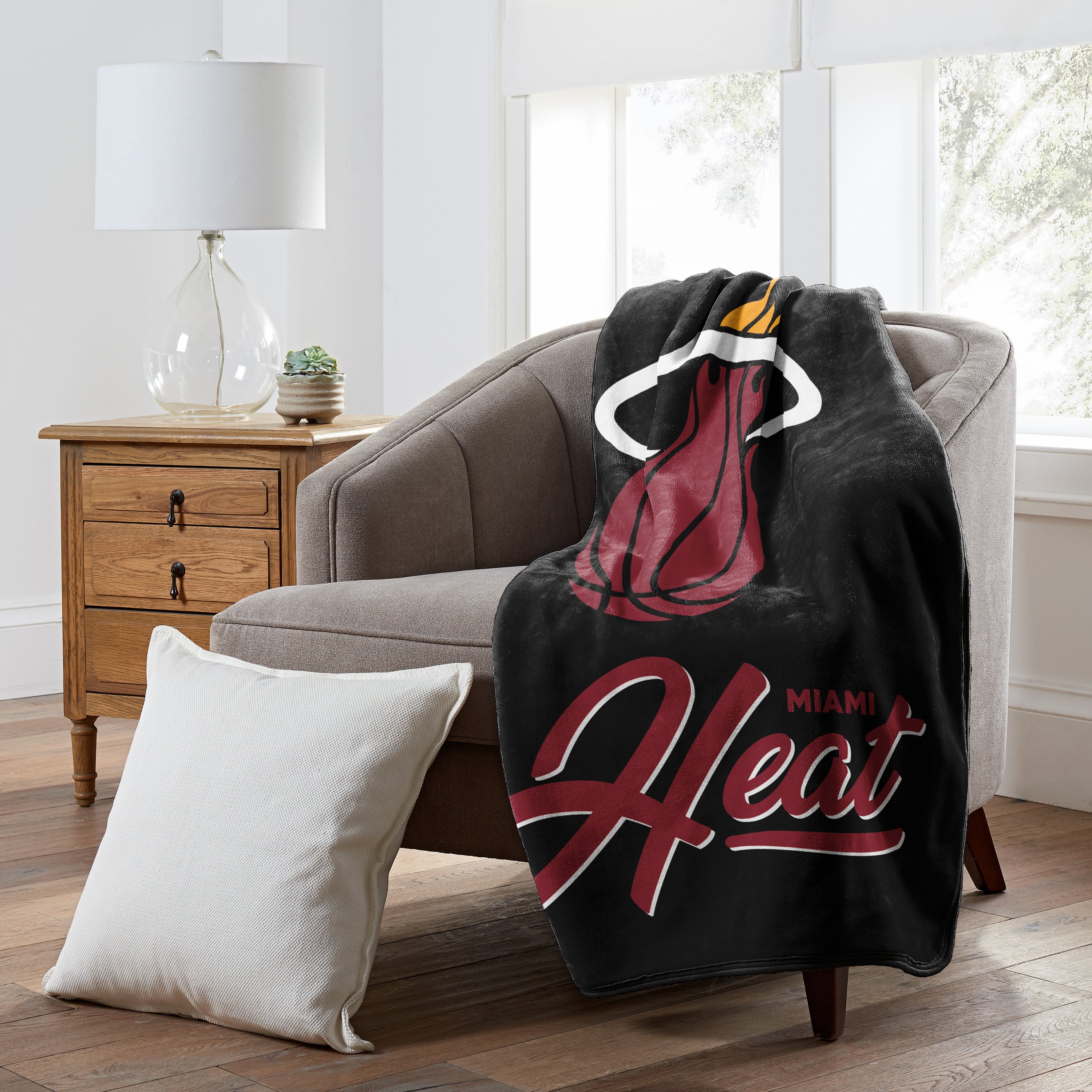 NBA Miami Heat Signature Raschel Throw Blanket 50x60 Inches