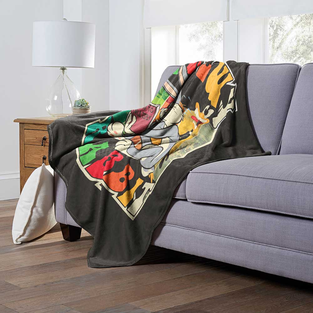 Warner Bros. Looney Tunes Screwy Rabbit Silk Touch Throw Blanket 50x60