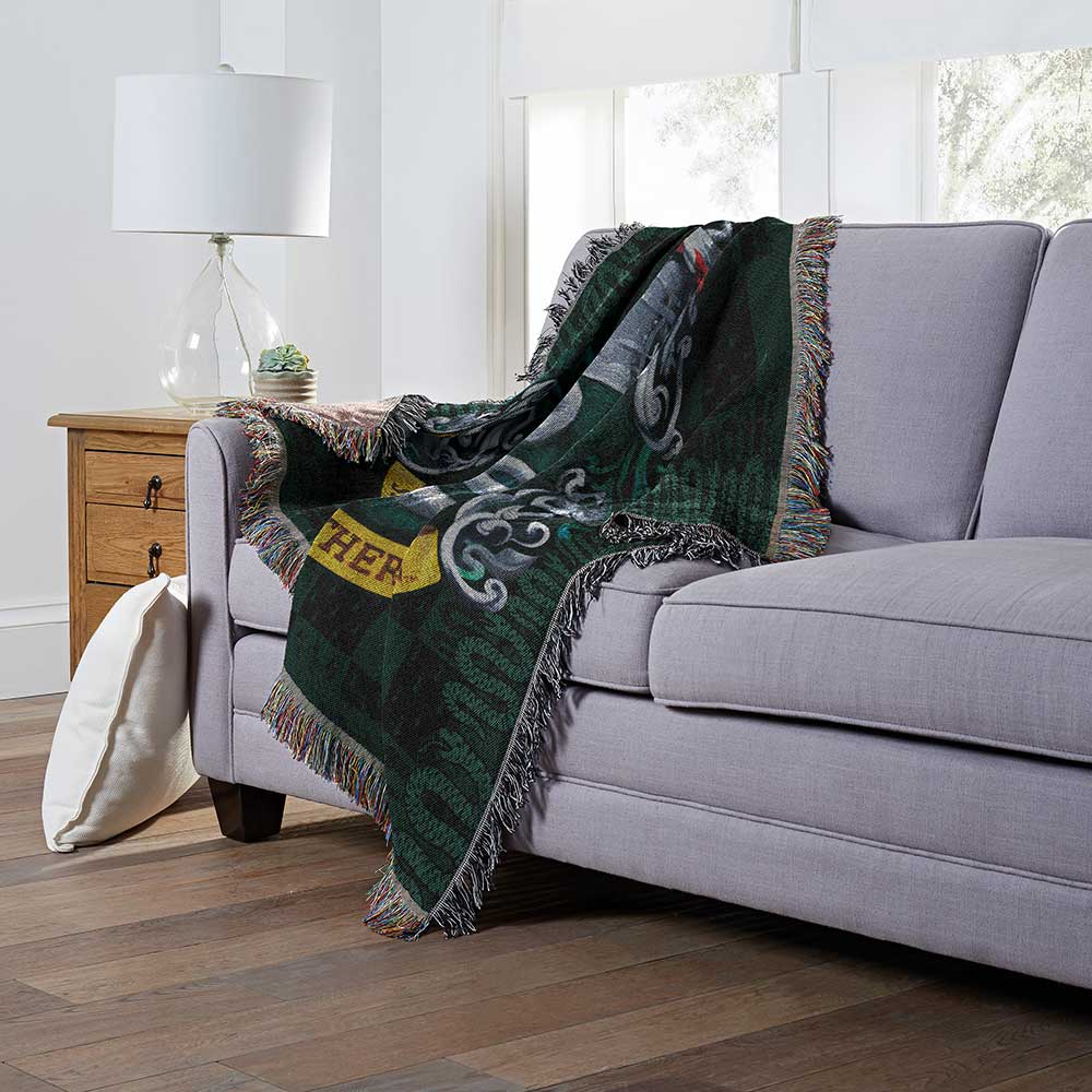 Warner Bros. Harry Potter Slytherin Shield Woven Tapestry Throw Blanke